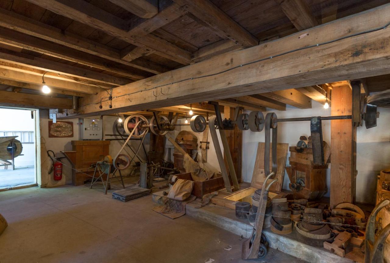 Moulin Crozet Bed & Breakfast Montceaux Екстериор снимка